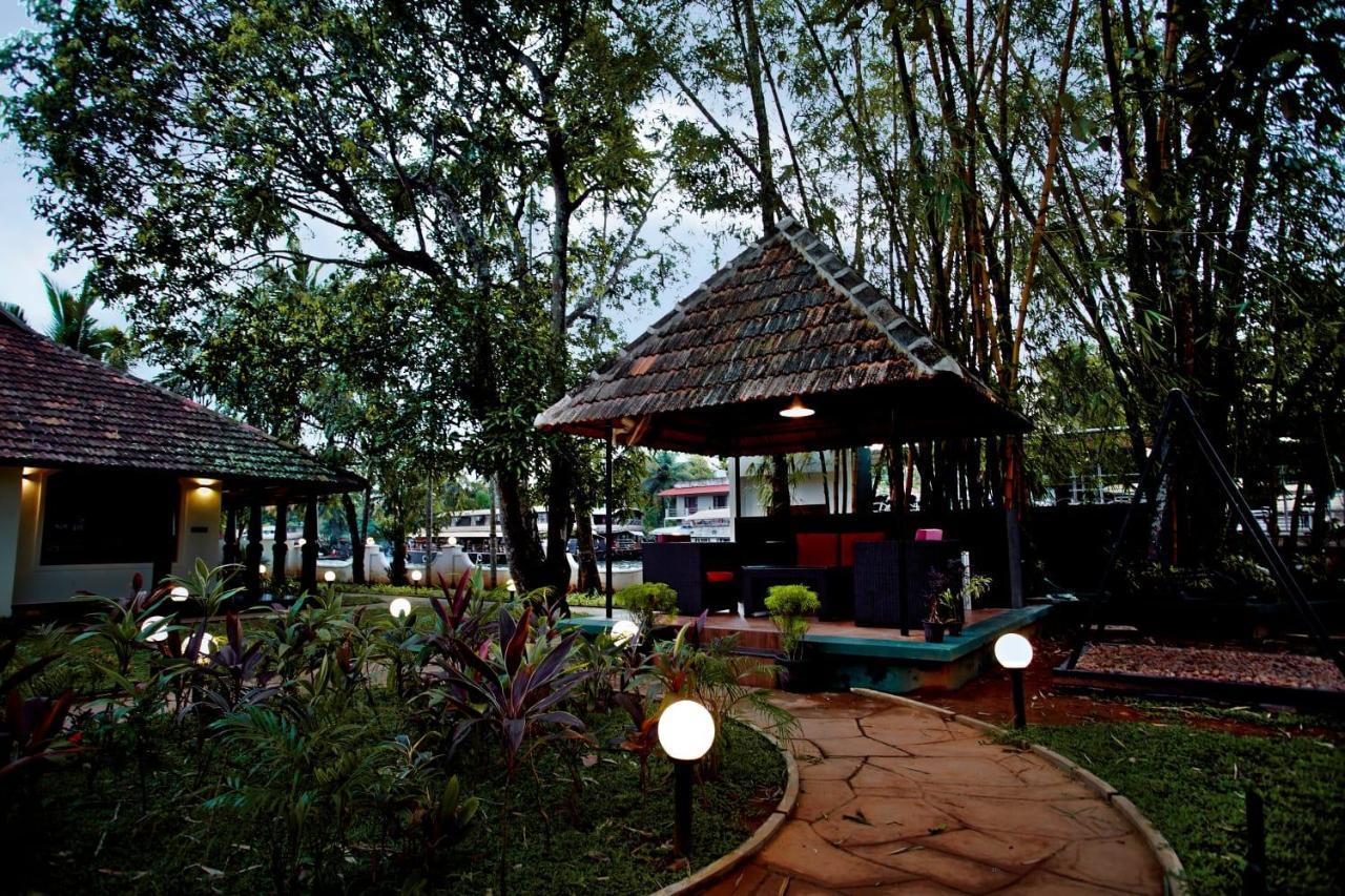 Bamboo Lagoon Backwater Front Resort Alappuzha 외부 사진